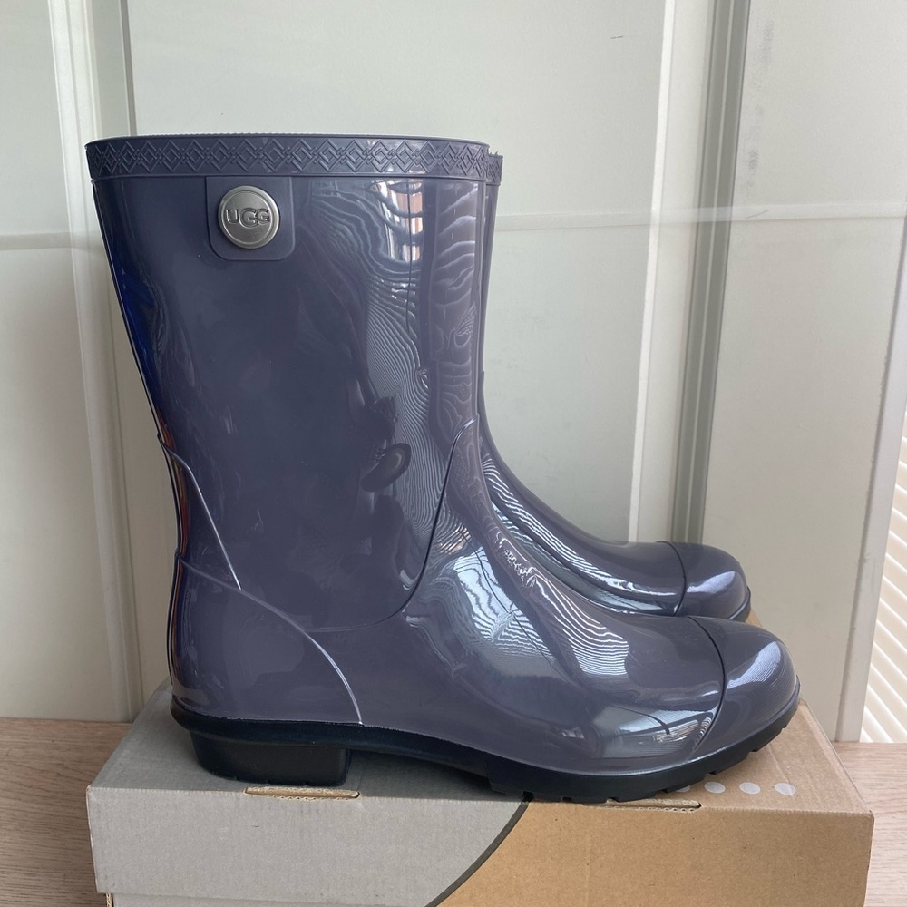 UGG Mid Rainboots - W 11